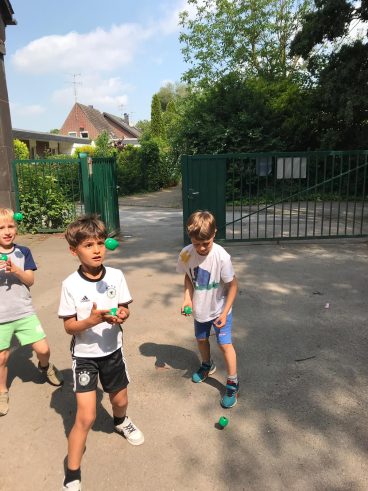 9758ecaa-ba3d-4e2b-b48b-c7af2f852a6b