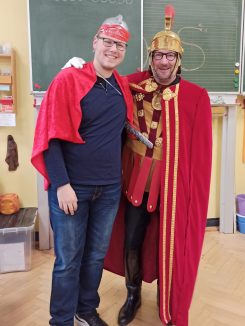 3024589C-DA8A-4C70-836B-18A93E8BD70C