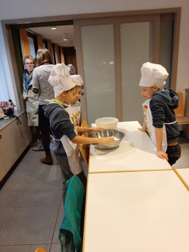 E8D62E88-4BE2-48E7-9DAA-36D1F921CC8C